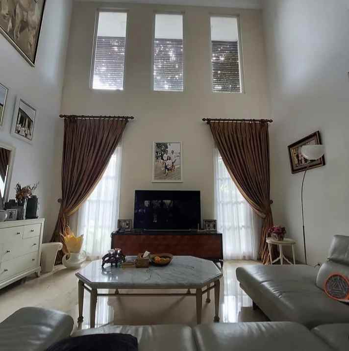 dijual rumah perumahan menteng bintaro