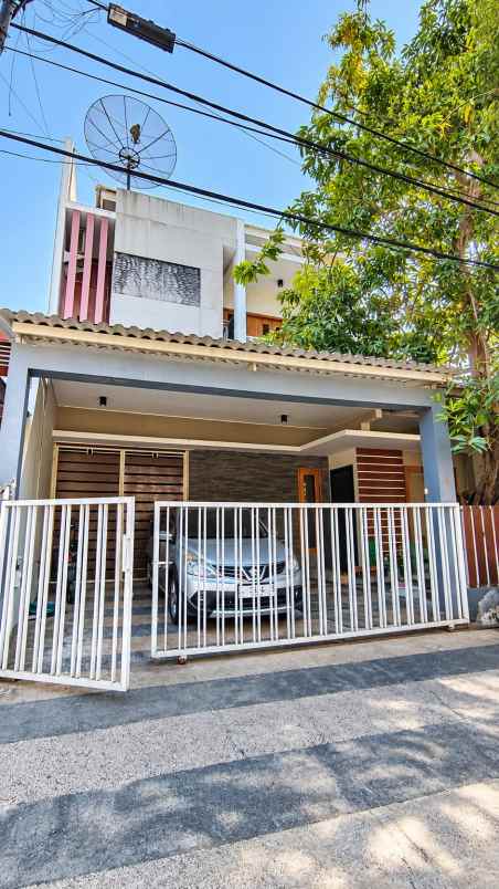 dijual rumah perumahan rungkut asri