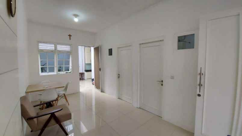 dijual rumah perumahan taman dadap