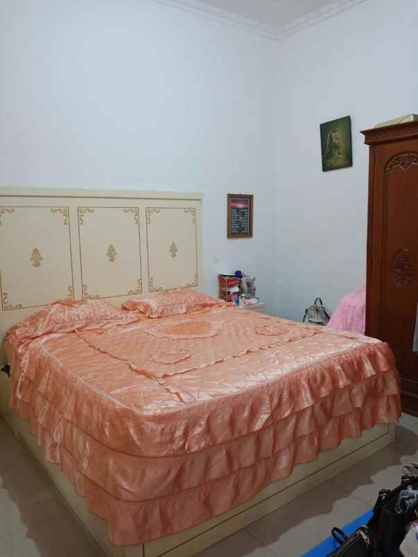 dijual rumah pesona khayangan estate