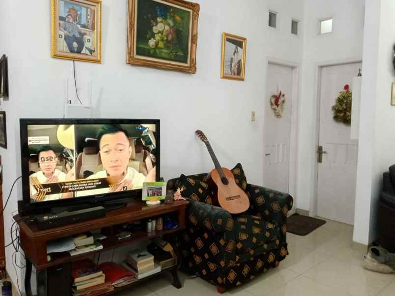 dijual rumah pesona khayangan estate