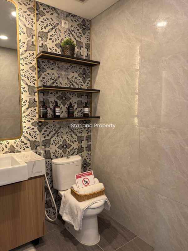 dijual rumah petukangan selatan