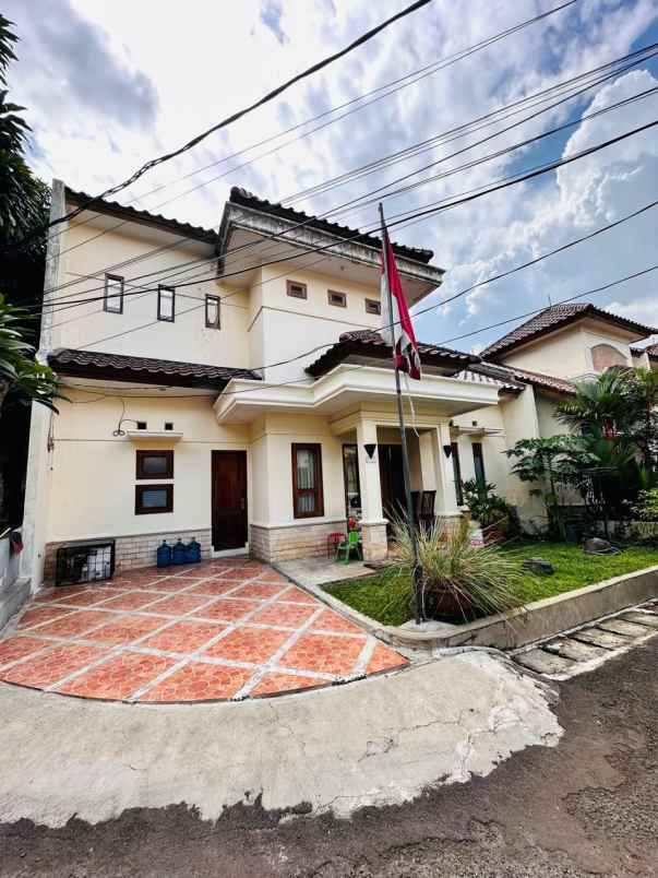 dijual rumah pisangan ciputat timur