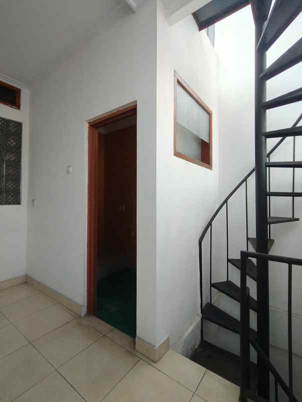 dijual rumah pisangan lama jaktim