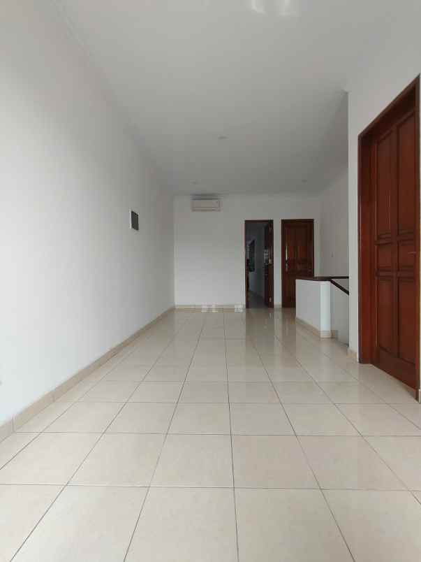 dijual rumah pisangan lama jaktim