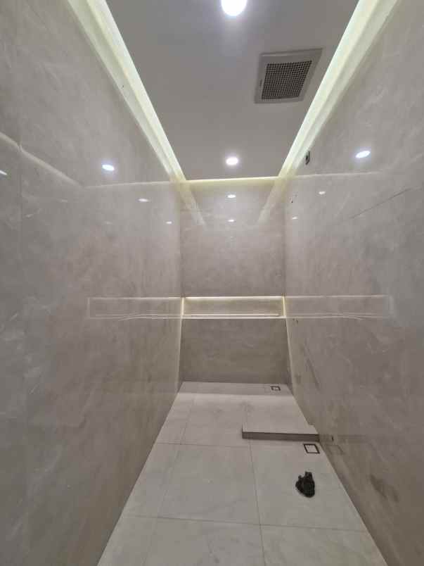 dijual rumah pondok bambu