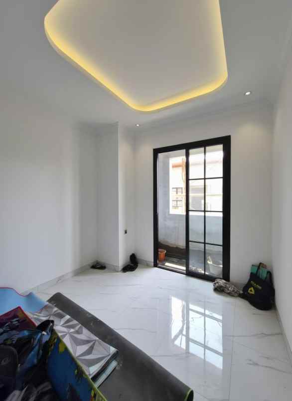 dijual rumah pondok bambu