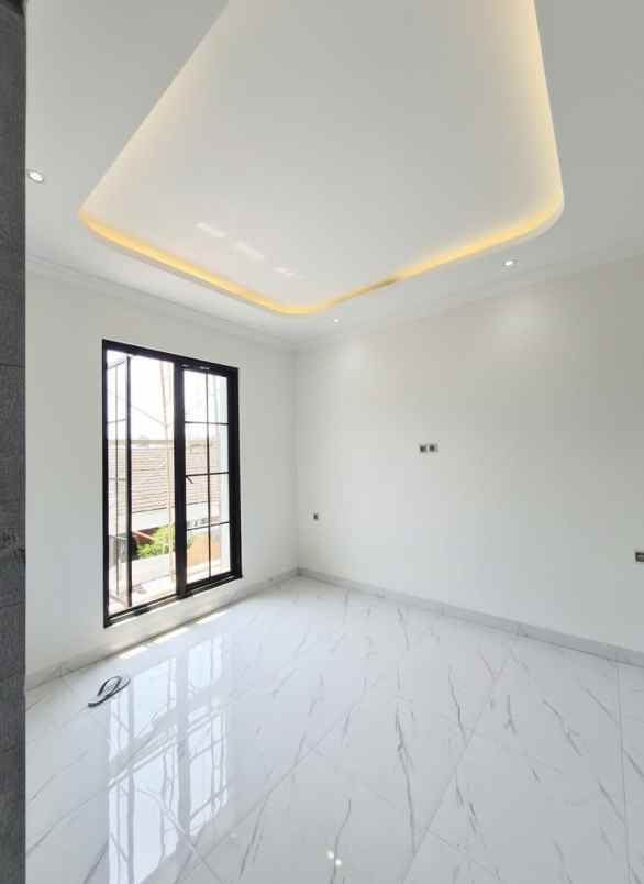 dijual rumah pondok bambu