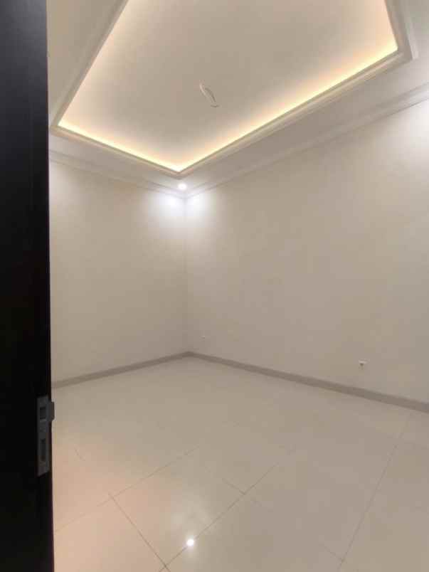 dijual rumah pondok bambu duren sawit