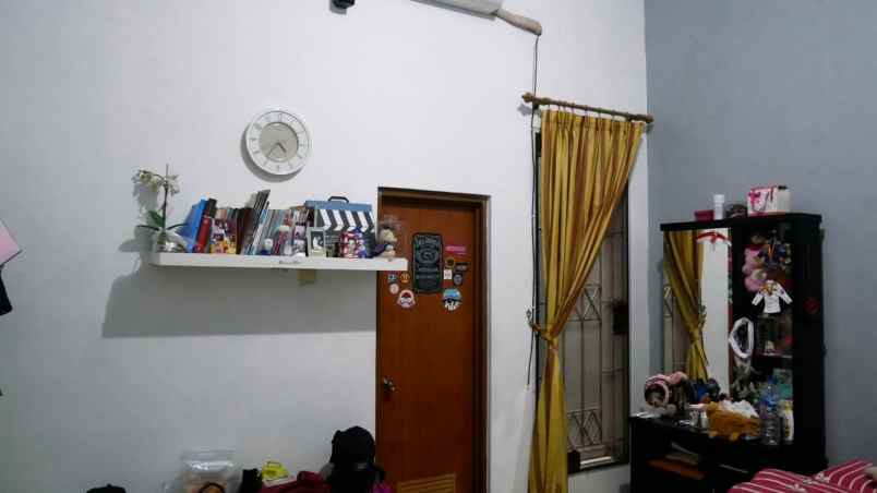 dijual rumah pondok kelapa