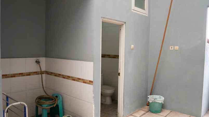 dijual rumah pondok kelapa