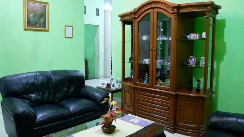dijual rumah pondok kelapa