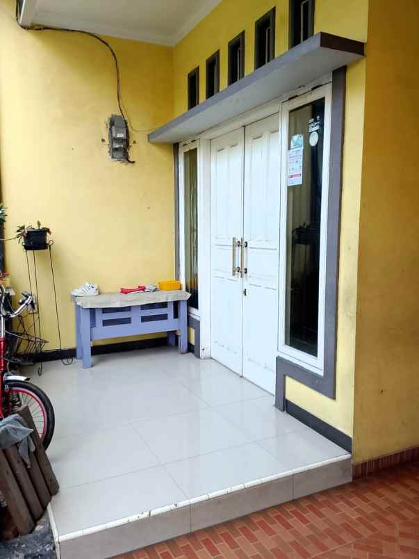 dijual rumah pondok kelapa
