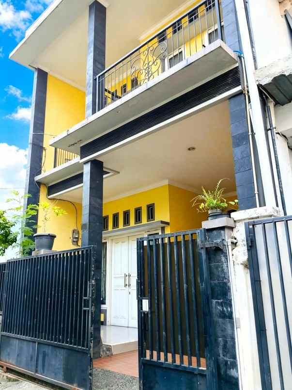 dijual rumah pondok kelapa