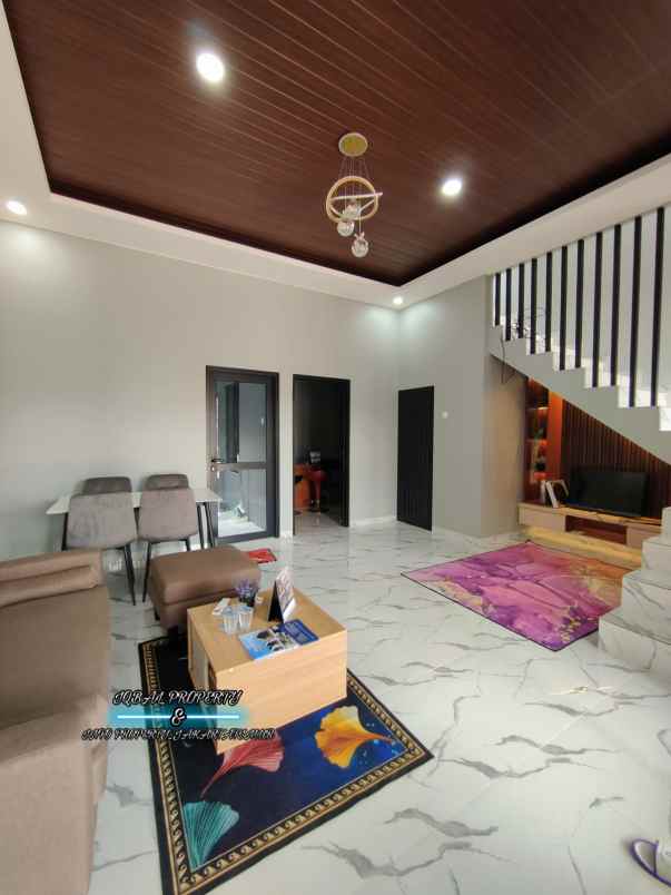 dijual rumah pondok kelapa