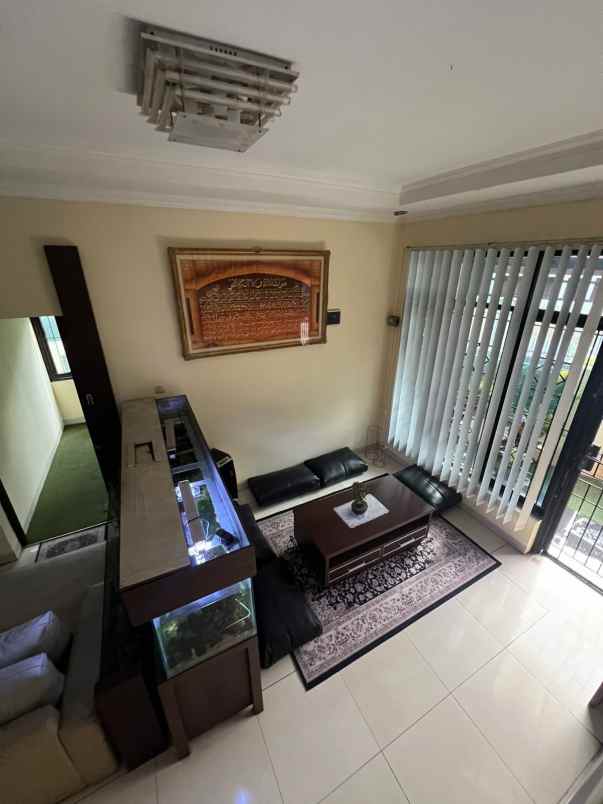 dijual rumah pondok kelapa