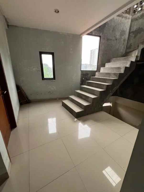 dijual rumah pondok labu
