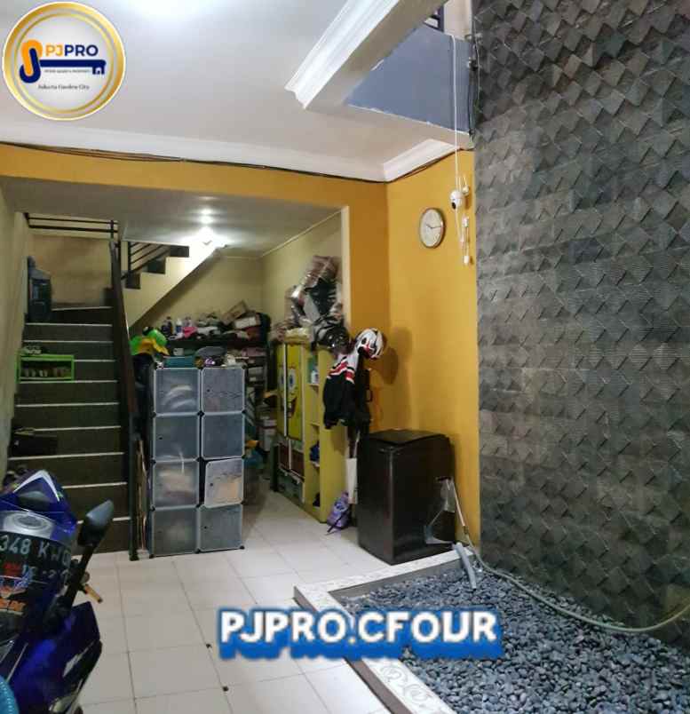 dijual rumah pondok pekayon indah mahoni