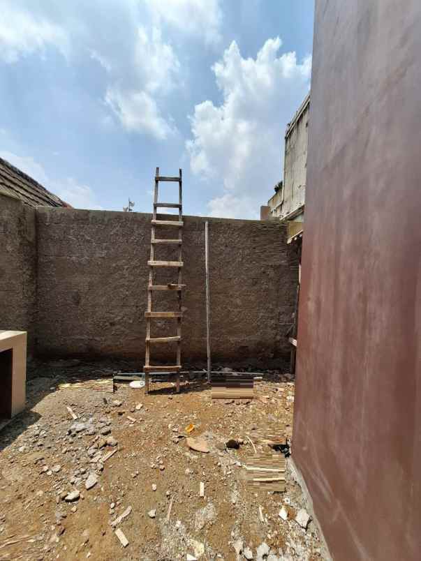 dijual rumah pondok petir