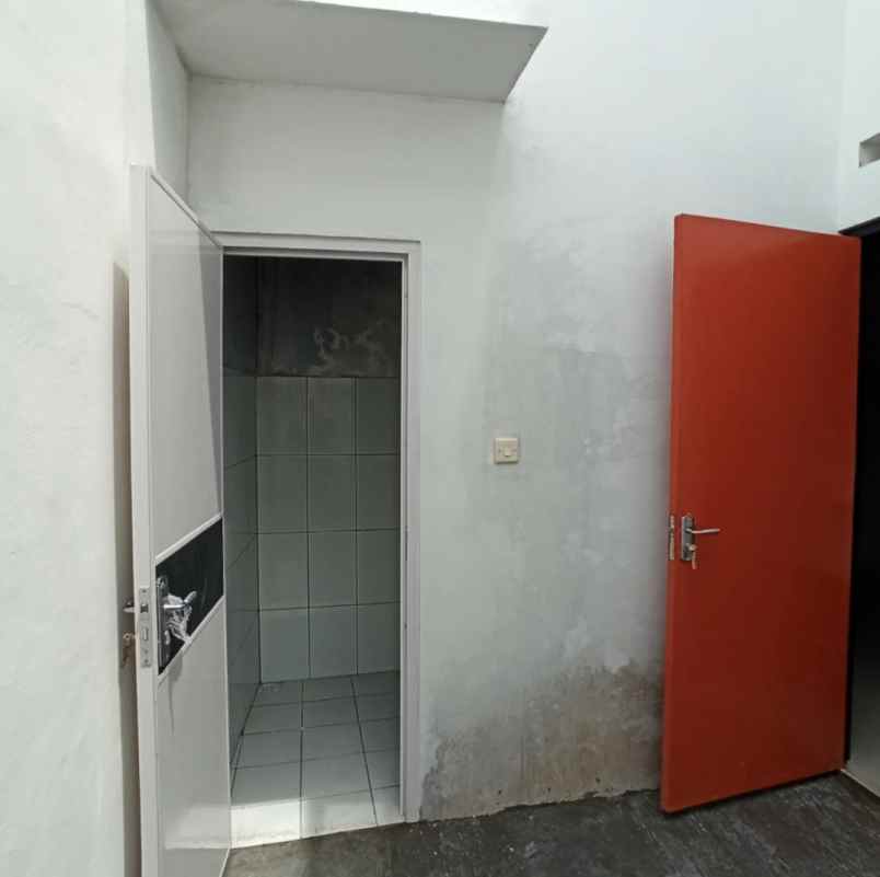 dijual rumah pondok terong cipayung depok