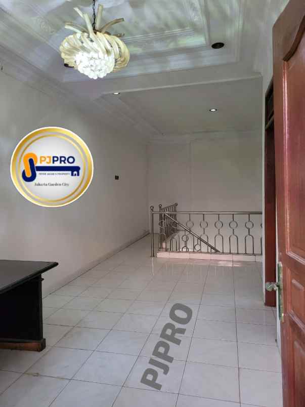 dijual rumah pondok ungu permai