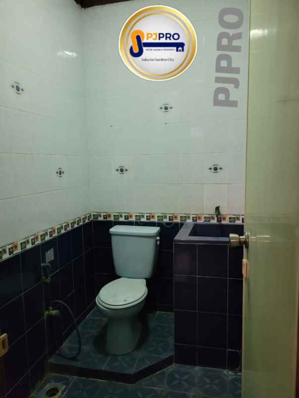 dijual rumah pondok ungu permai