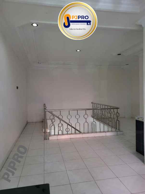 dijual rumah pondok ungu permai