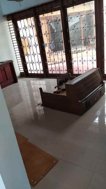 dijual rumah pulomas