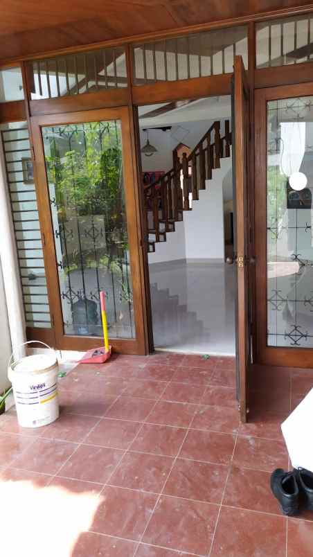 dijual rumah pulomas