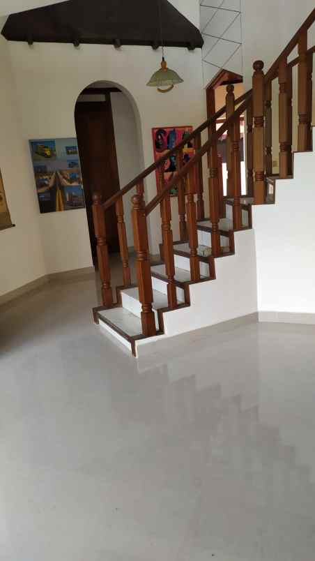 dijual rumah pulomas