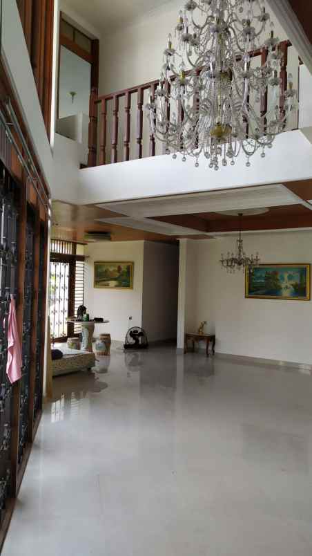 dijual rumah pulomas