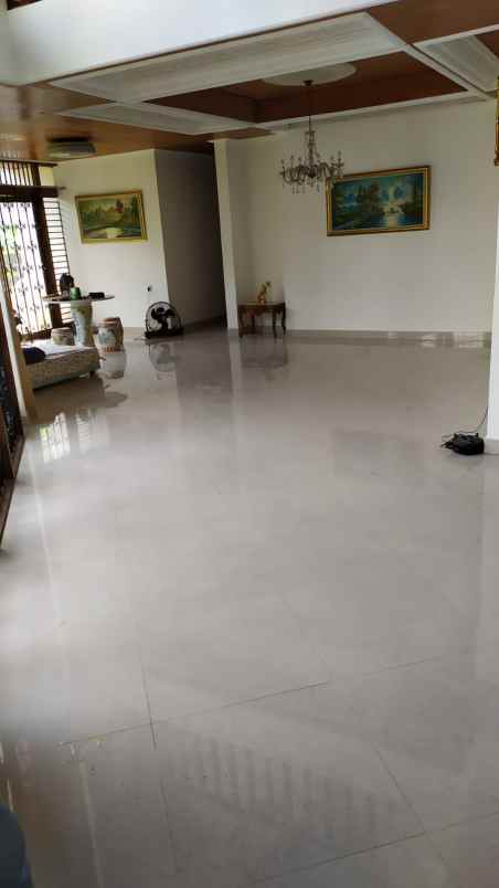 dijual rumah pulomas