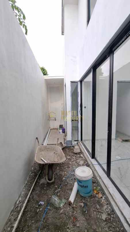 dijual rumah purwomartani kalasan