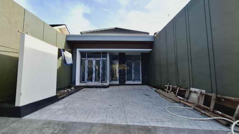 dijual rumah purwomartani kec kalasan