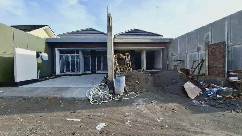 dijual rumah purwomartani kec kalasan