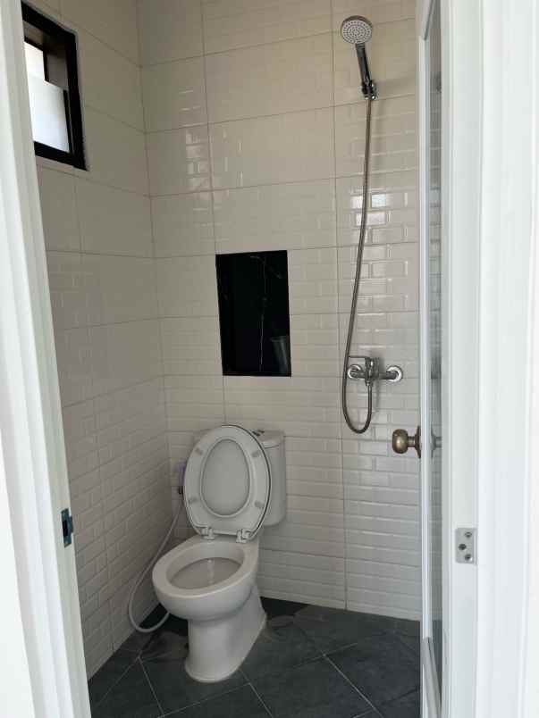 dijual rumah rangkapanjaya