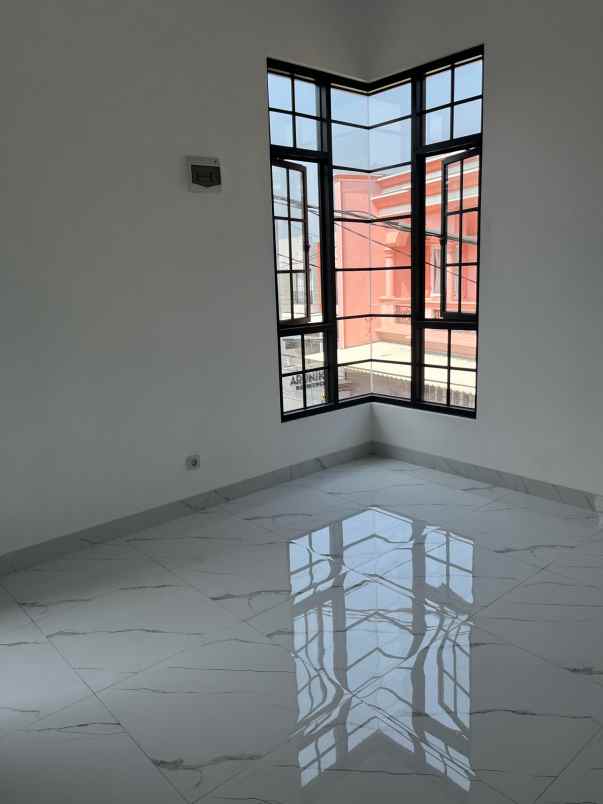 dijual rumah rangkapanjaya