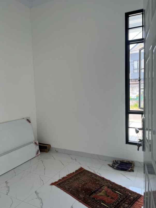 dijual rumah rangkapanjaya