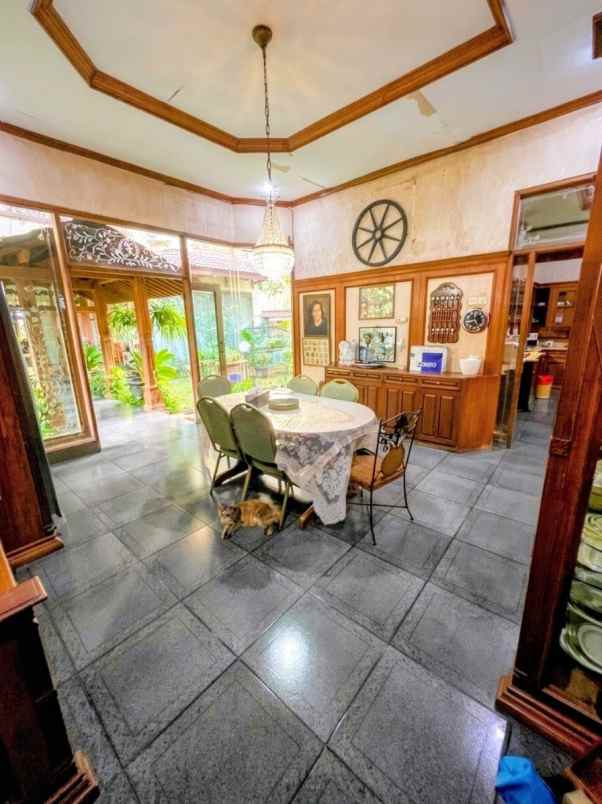 dijual rumah rasa private residence