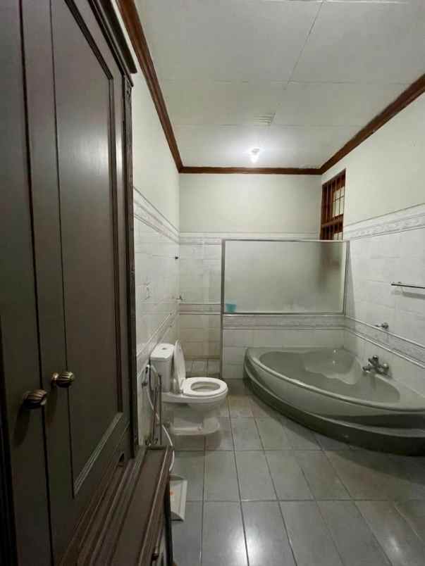 dijual rumah rasa private residence