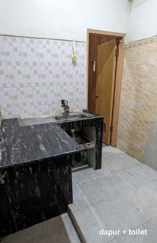 dijual rumah rempoa ciputat timur