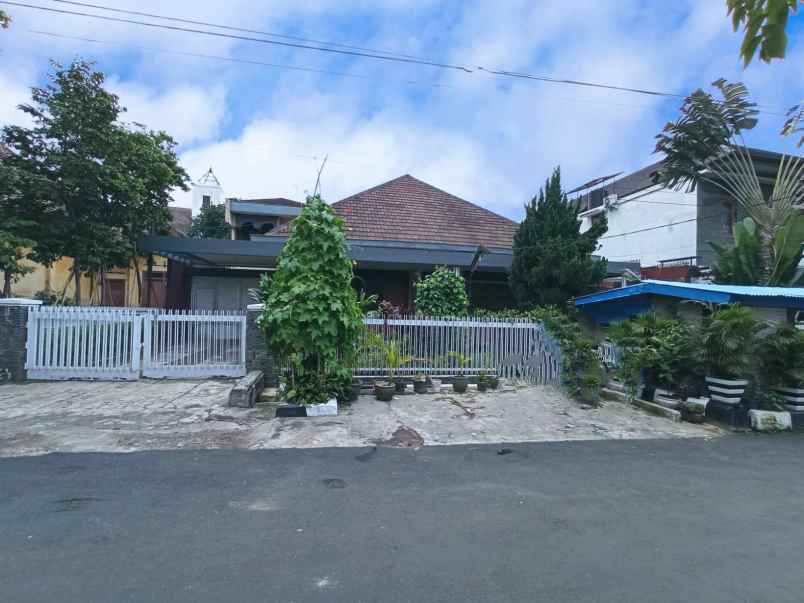 dijual rumah riau bengawan taman