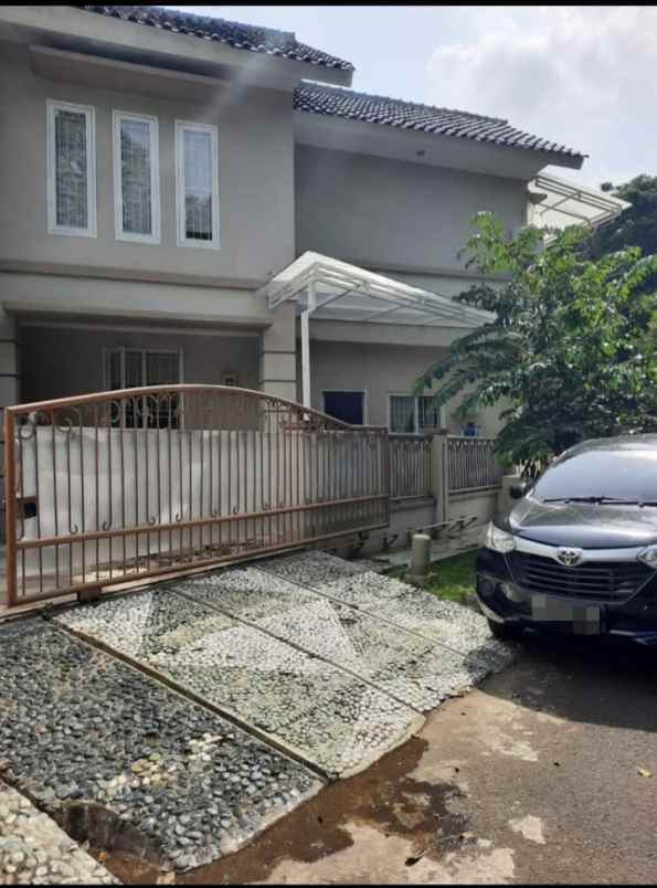 dijual rumah royal residence