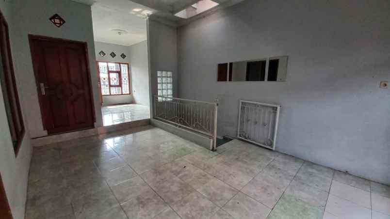 dijual rumah rumah murah komplek puri