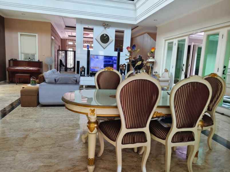 dijual rumah rumah pulomas barat