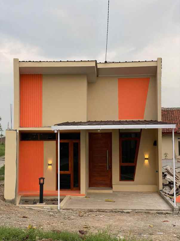 dijual rumah sadangsari