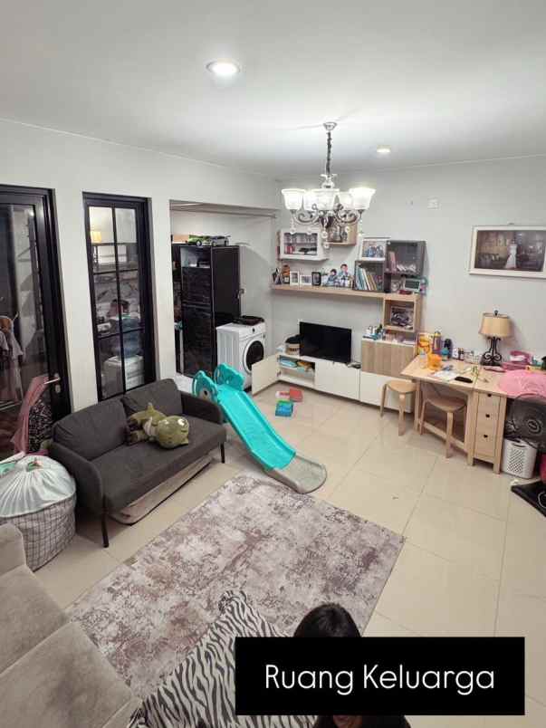 dijual rumah sambiroto