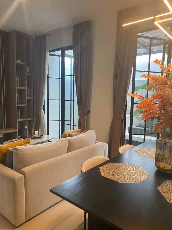 dijual rumah sambiroto