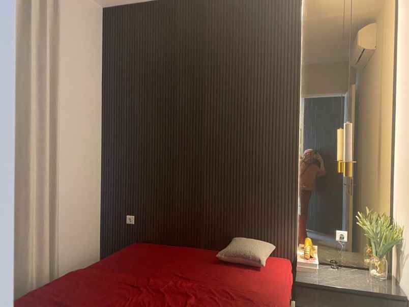 dijual rumah sambiroto