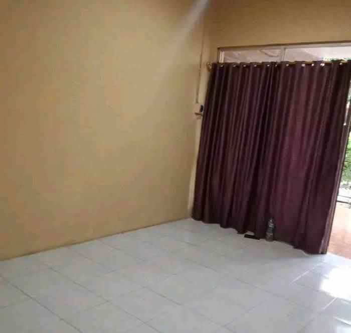 dijual rumah sambiroto